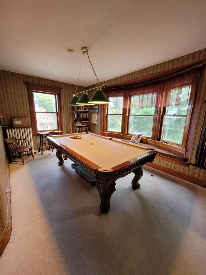 Ruby Manor Bed & Breakfast Gananoque Bagian luar foto
